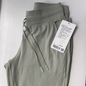 Lululemon Rulu Joggers Size 8 // Brand New w/ tags